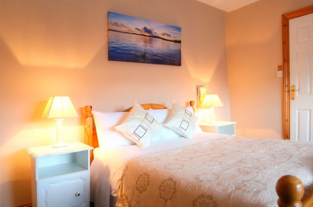 Mccarthy'S Lodge B&B เวสต์พอร์ต ภายนอก รูปภาพ